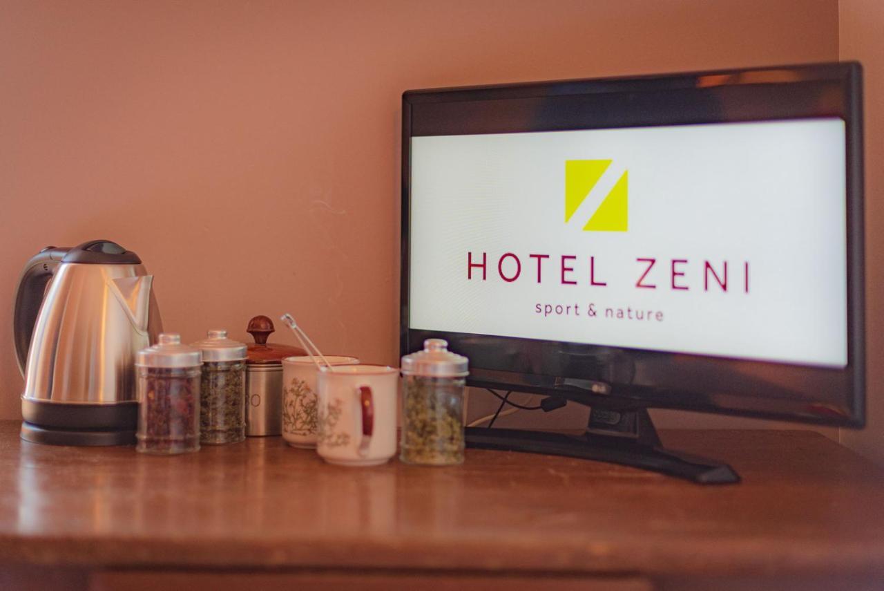 Hotel Zeni 布伦托尼克 外观 照片