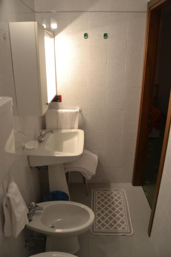 Hotel Zeni 布伦托尼克 外观 照片